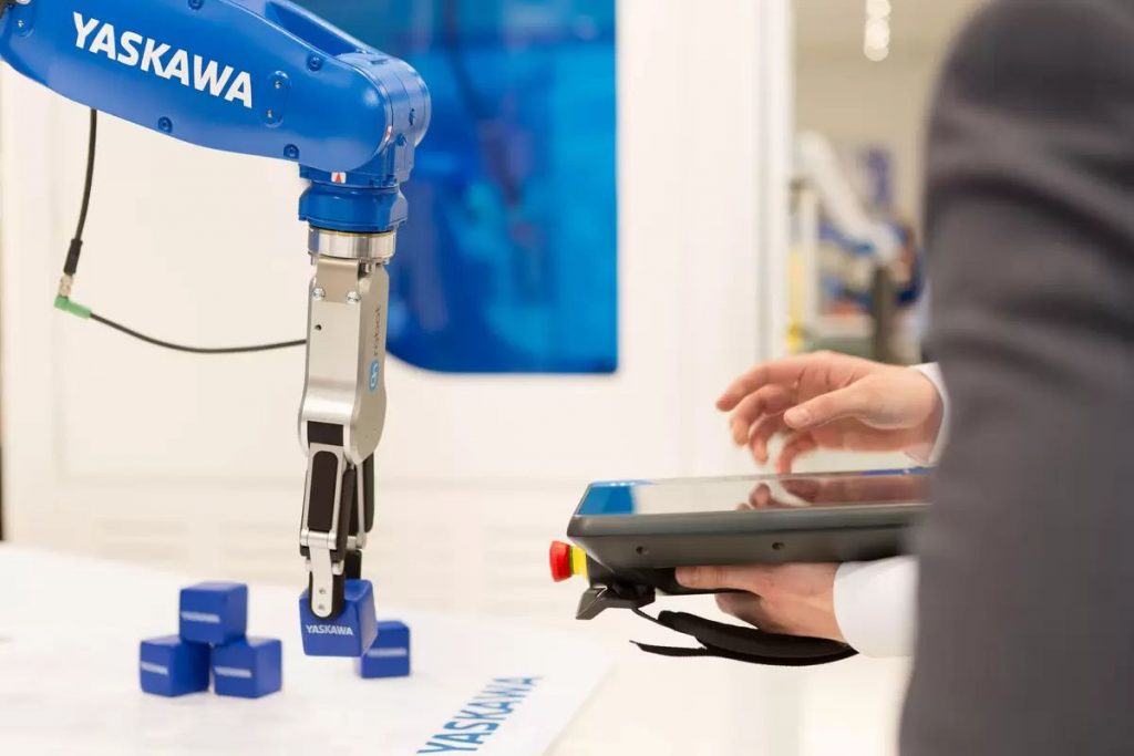 Exploring Yaskawa Motoman Industrial Robots and Their Accessories for Optimal Performance