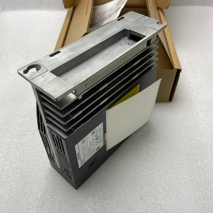 6Sl3210-5Fb10-1Uf0 6Sl3244-0Bb00-1Ba0 Condition Inverter 6SL3210-5FB10-1UF0 6SL3244-0BB00-1BA0 NEW