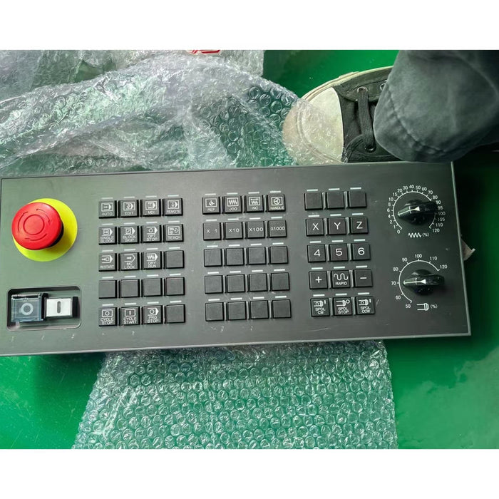 Fanuc Cnc PlcKeypadKeyboard A02B-0323-C237 100% Original