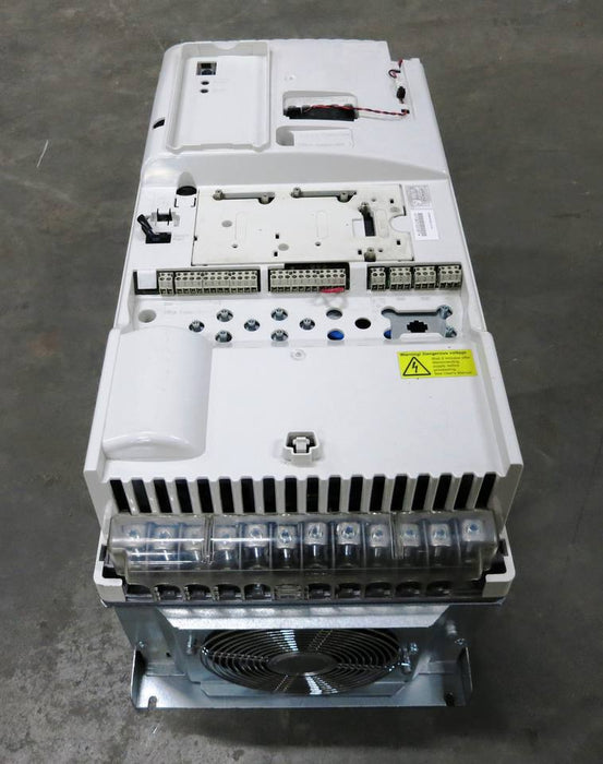 A B B Limitedstock AC Drives ACS800-37-0440-7+C129 100% Original