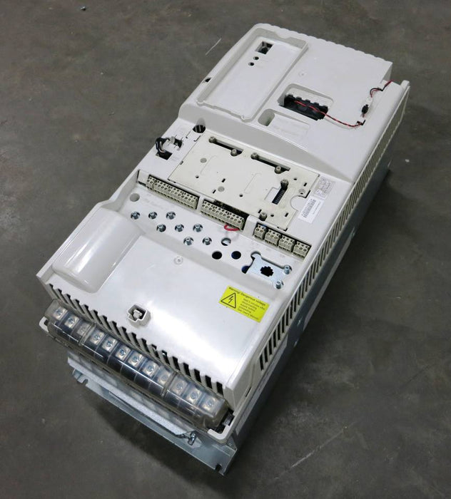 Brand Ac Drive ACS850-04-290A-5 100% Original