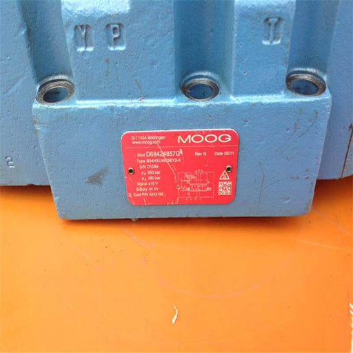 Moog Moog Servo Valve d633-7369 used